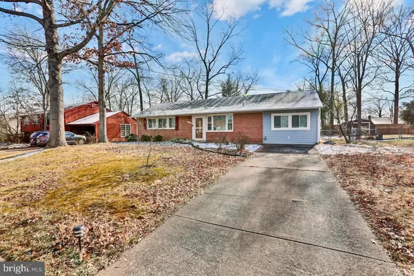 $2,900 | 5608 Ottawa Road, Centreville, VA 20120