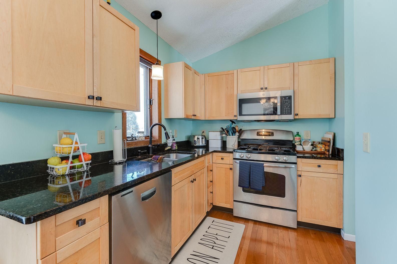 3575 Coachman Road Eagan, MN 55122 - Photo 9 of 27 Gallery Image 9