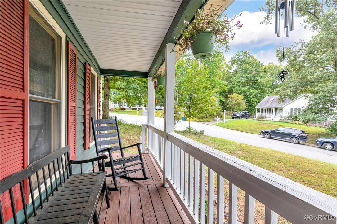 7011 Spring Trace Drive Midlothian, VA 23112 - Photo 4 of 38 Gallery Image 4