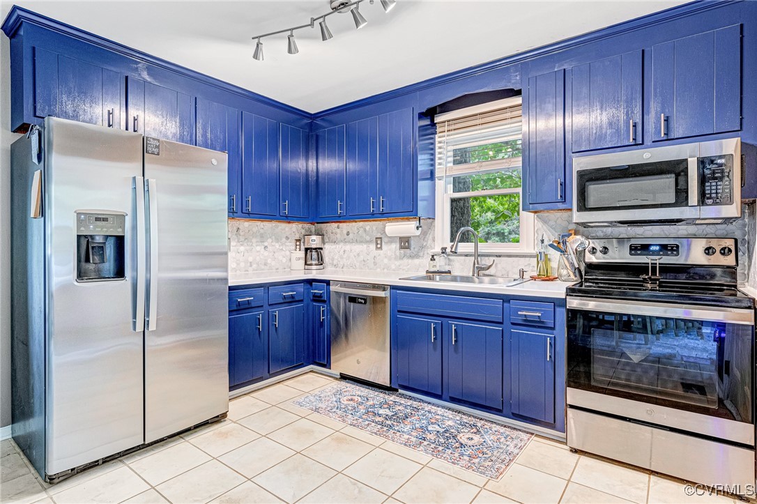 7011 Spring Trace Drive Midlothian, VA 23112 - Photo 10 of 38 Gallery Image 10