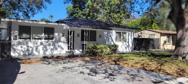 $5,000 | 875 Northeast 130th Street, North Miami, FL 33161