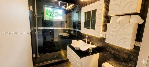 $5,000 | 875 Northeast 130th Street, North Miami, FL 33161