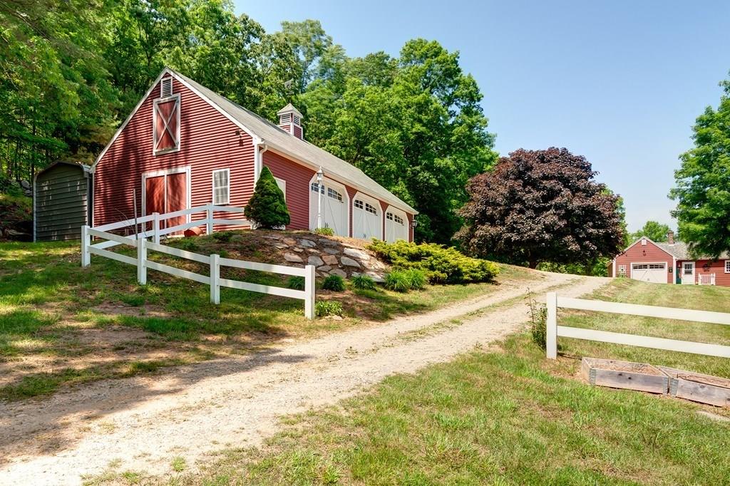 866 Tipton Rock Road Southbridge, MA 01550 - Photo 4 of 26 Gallery Image 4