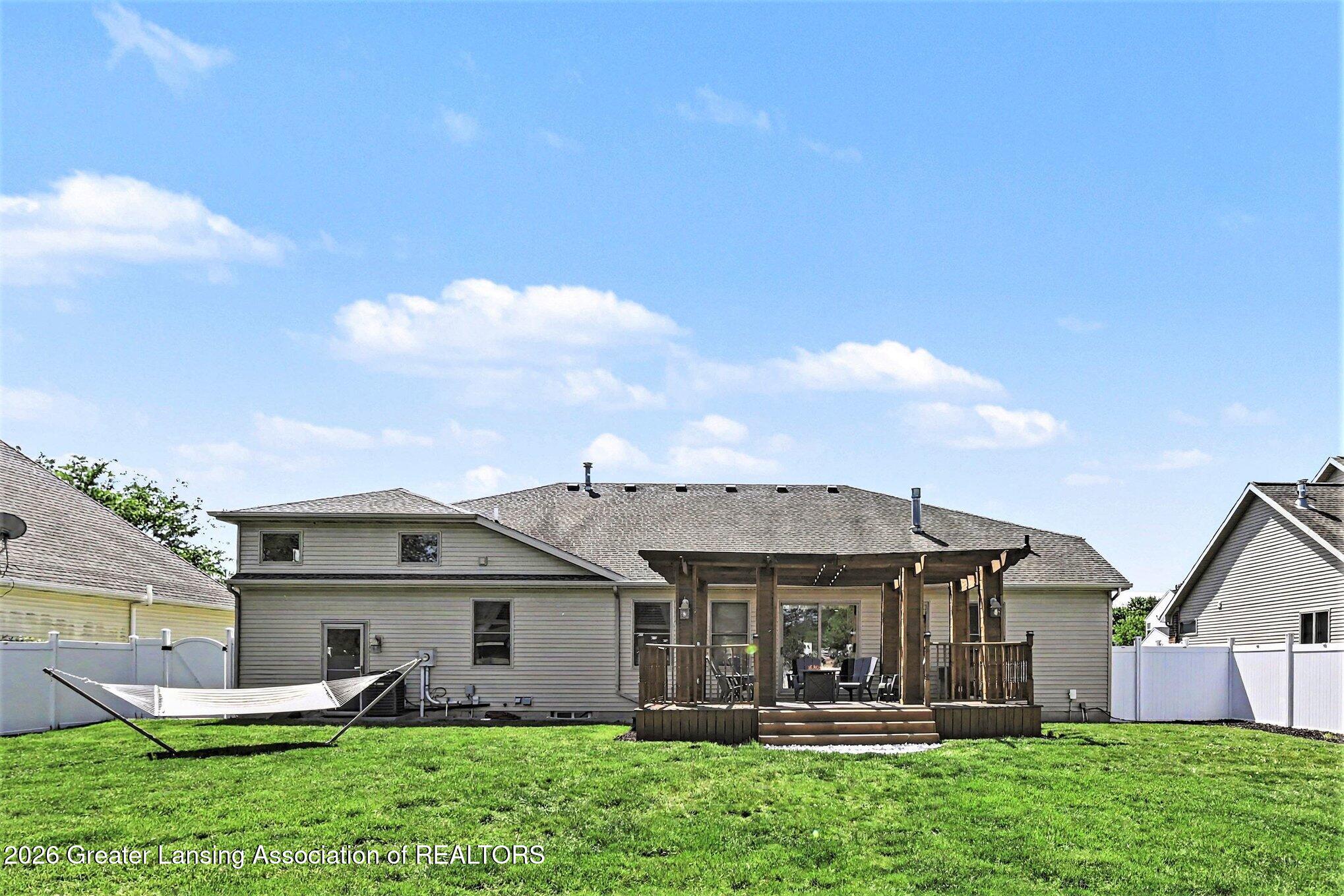 1812 Schoolhouse Road Lansing, MI 48917 - Photo 36 of 46 039_file_1169