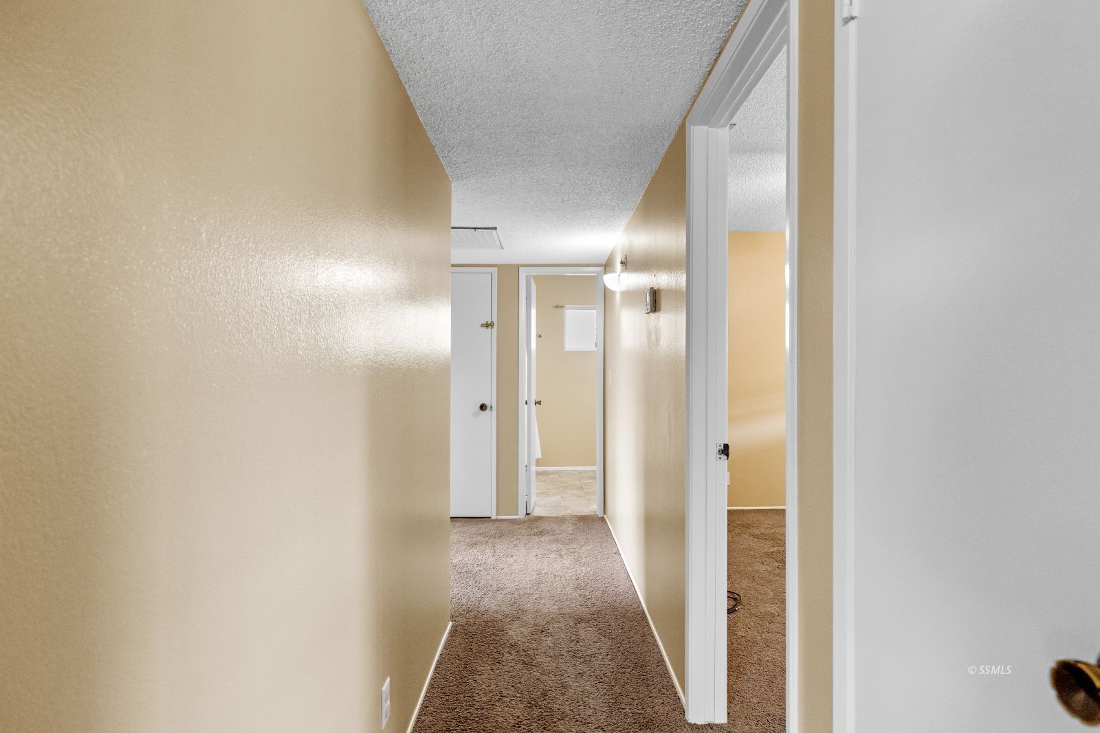 325 South Lincoln Street Ridgecrest, CA 93555 - Photo 15 of 35