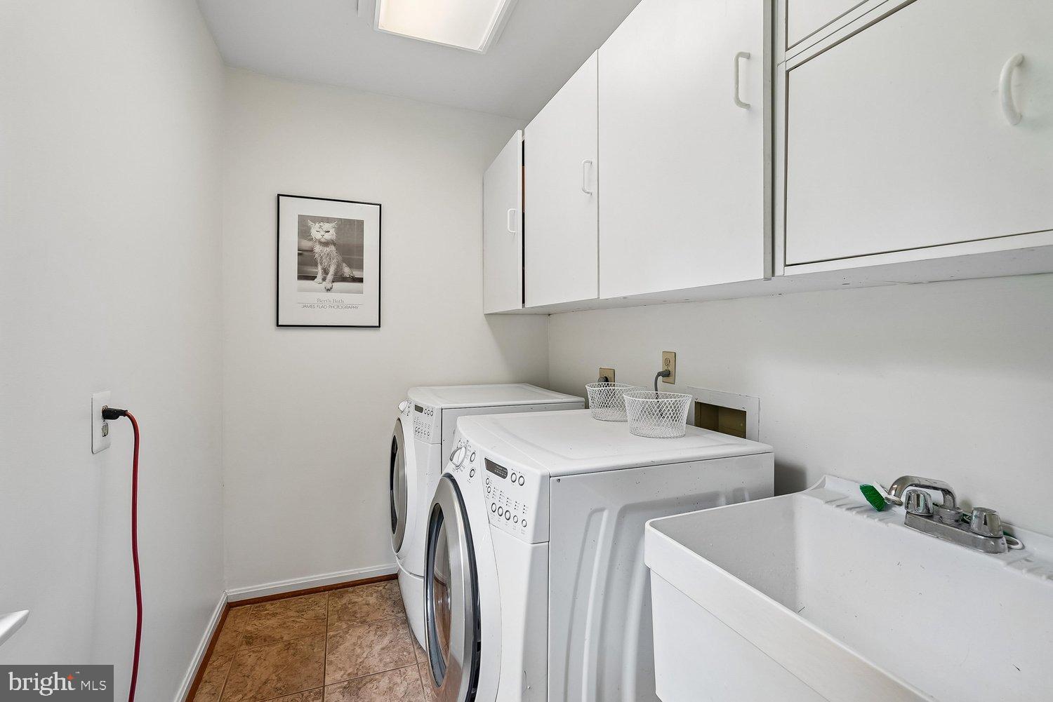 8212 Honeysuckle Road Manassas, VA 20112 - Photo 24 of 48 Laundry