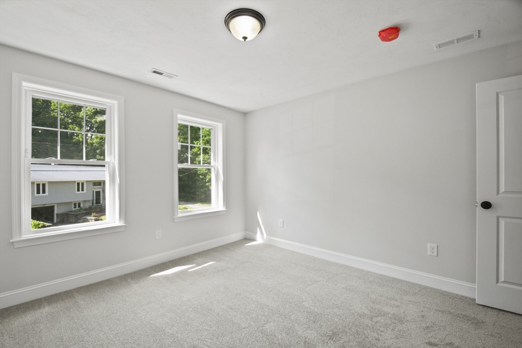 47 Barrows Road Worcester, MA 01609 - Photo 32 of 42 Gallery Image 32