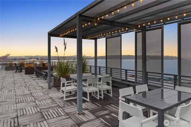 $2,200 | 2319 1st Avenue, Unit 203, Seattle, WA 98121