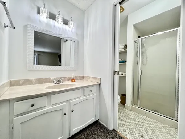 $237,900 | 8246 Holly Court, Unit D, Palos Hills, IL 60465