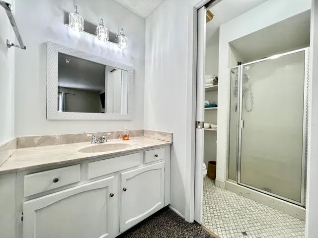 $249,000 | 8246 Holly Court, Unit D, Palos Hills, IL 60465