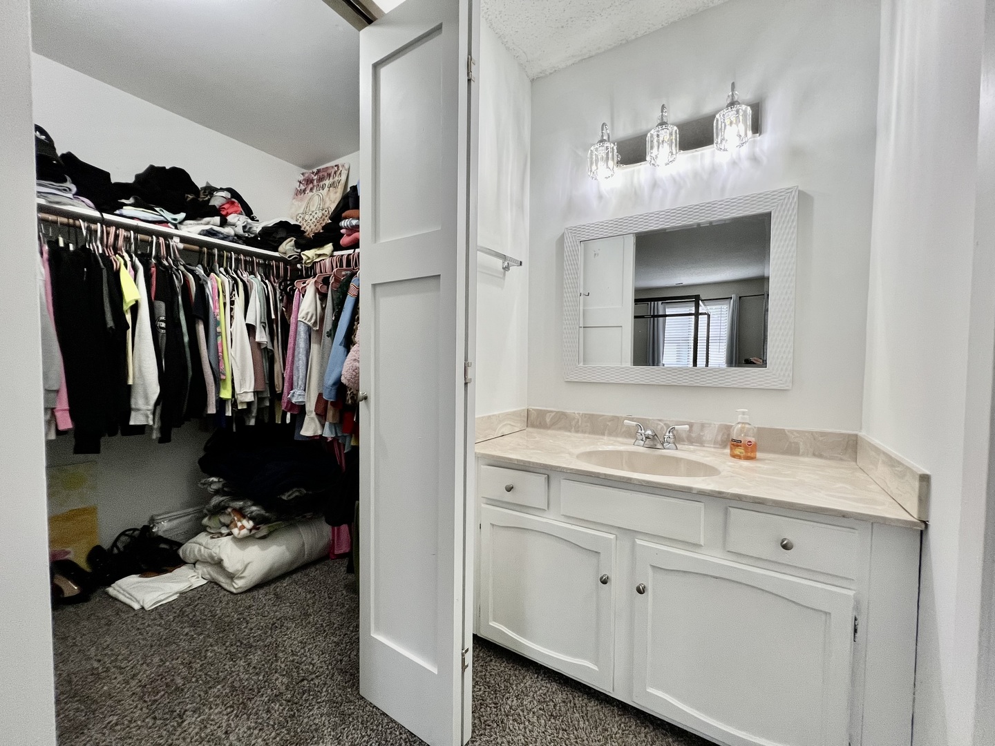 8246 Holly Court, Unit D Palos Hills, IL 60465 - Photo 14 of 23