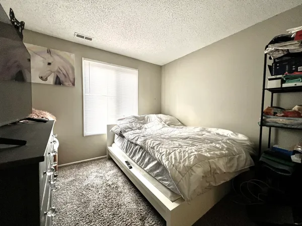 $237,900 | 8246 Holly Court, Unit D, Palos Hills, IL 60465