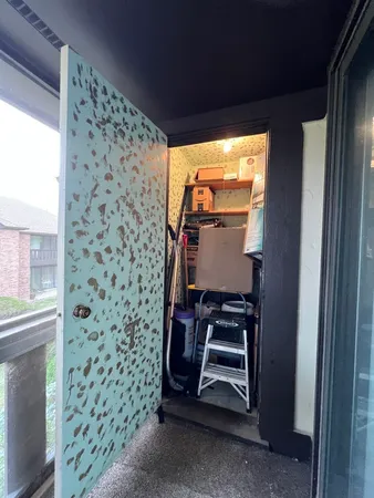 $237,900 | 8246 Holly Court, Unit D, Palos Hills, IL 60465