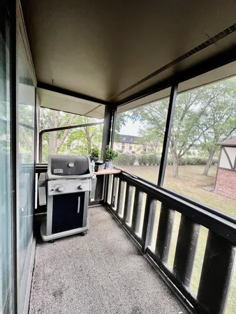 $237,900 | 8246 Holly Court, Unit D, Palos Hills, IL 60465