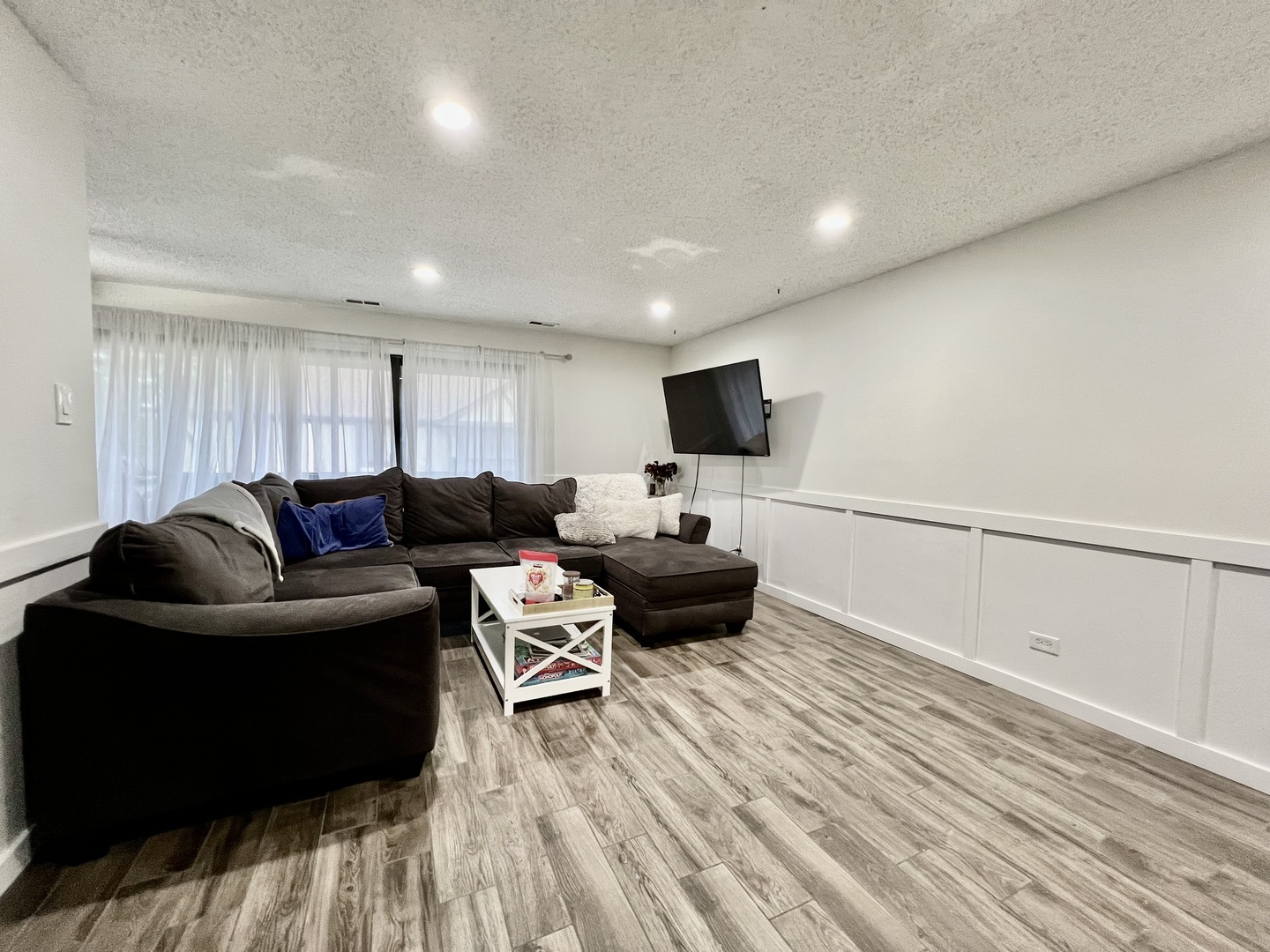 8246 Holly Court, Unit D Palos Hills, IL 60465 - Photo 6 of 23