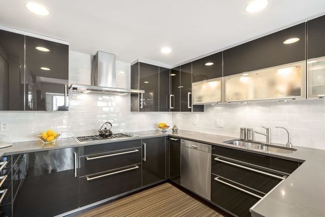 $2,850,000 | 505 Tremont Street, Unit 412, Boston, MA 02116