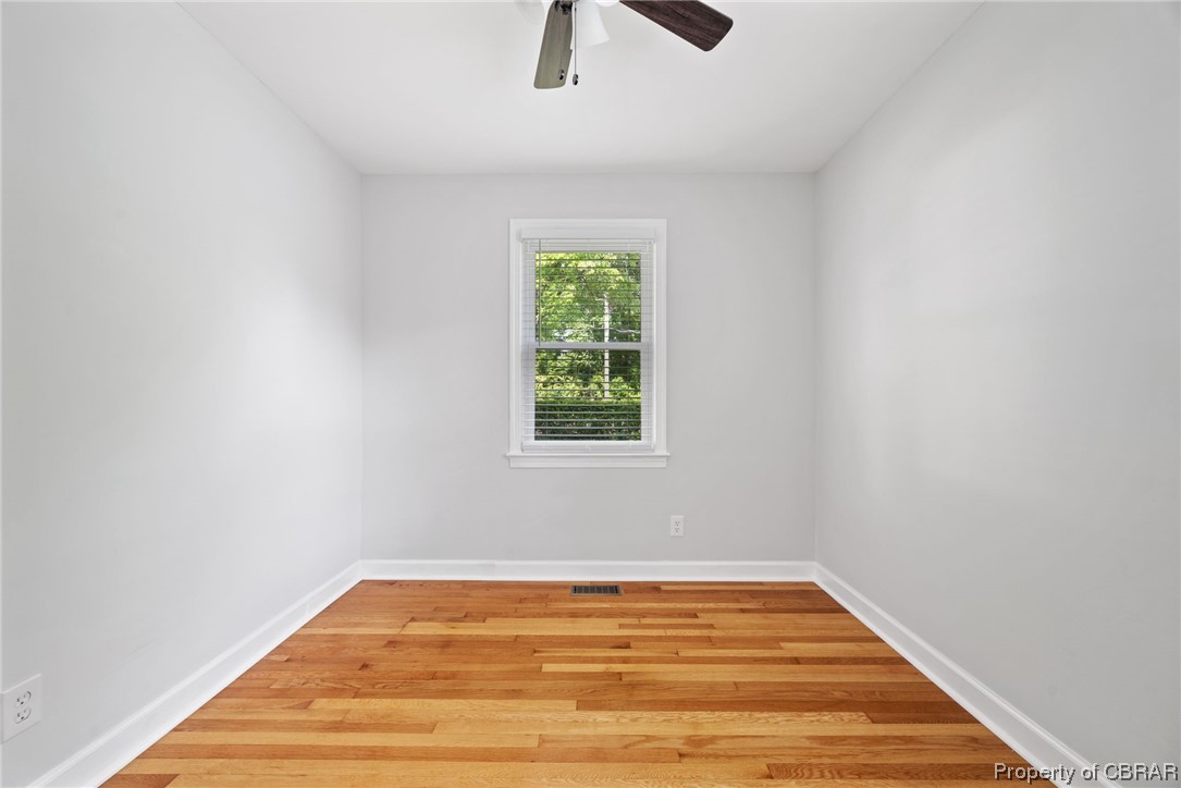 1621 Greate Road Gloucester Point, VA 23062 - Photo 17 of 39 Gallery Image 17