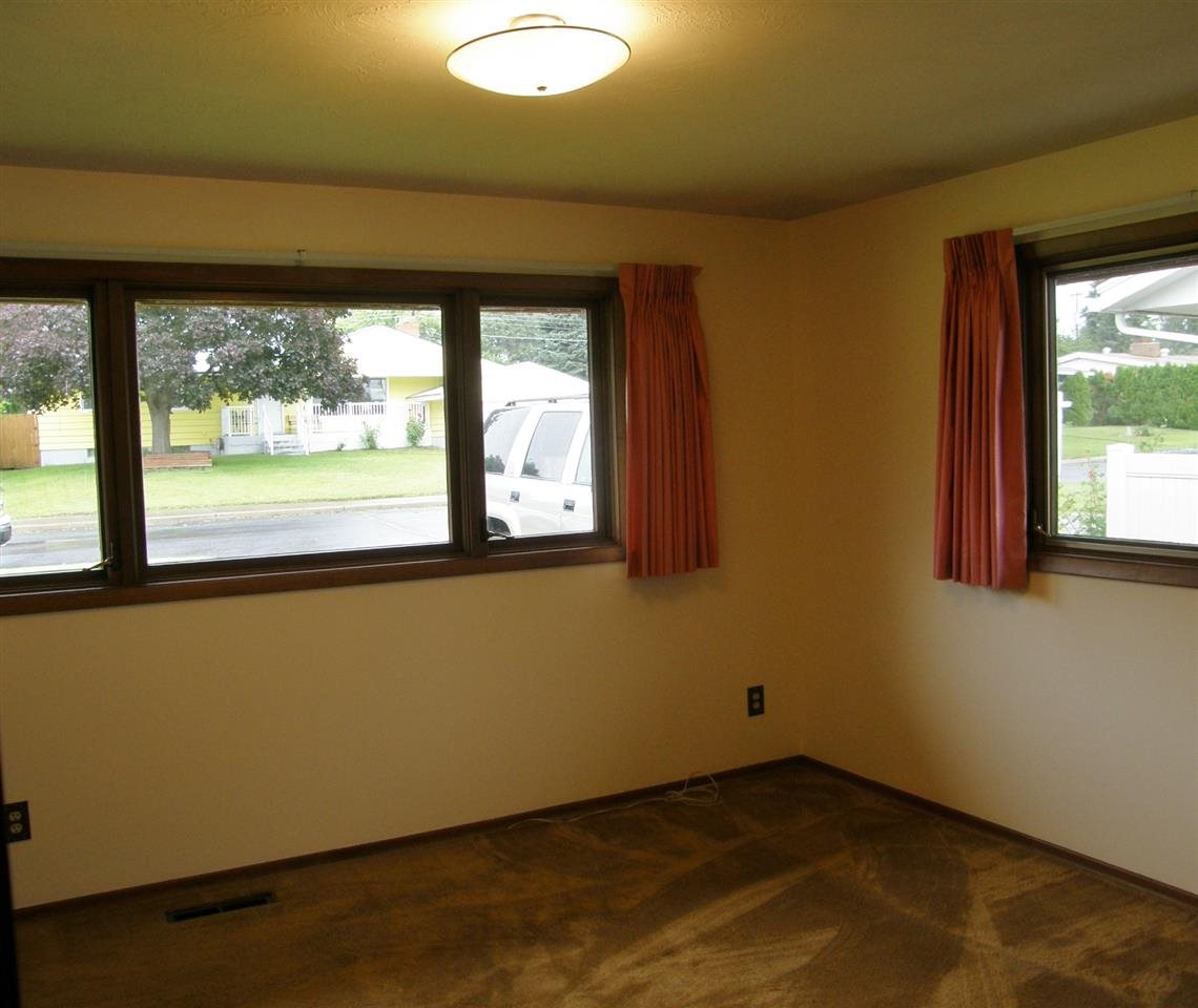 2115 West Gordon Avenue Spokane, WA 99205 - Photo 12 of 20