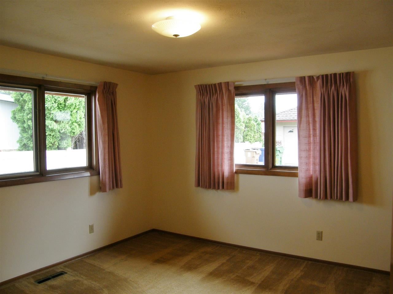 2115 West Gordon Avenue Spokane, WA 99205 - Photo 13 of 20