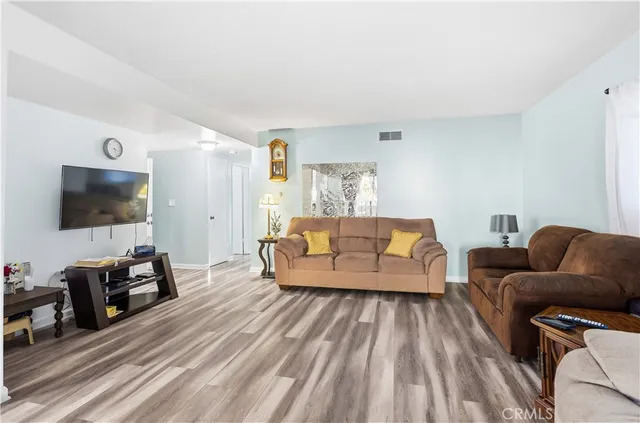 $840,000 | 11474 Gladstone Avenue, Sylmar, CA 91342