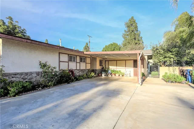 $840,000 | 11474 Gladstone Avenue, Sylmar, CA 91342