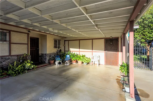 $840,000 | 11474 Gladstone Avenue, Sylmar, CA 91342