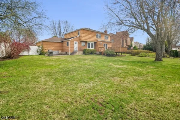 $885,000 | 167 New Brook Lane, Springfield, NJ 07081