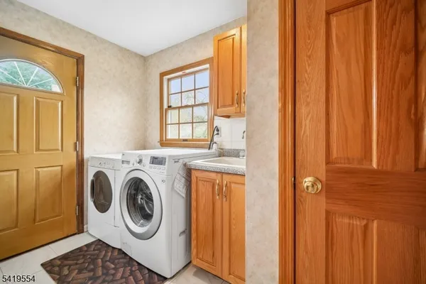 $885,000 | 167 New Brook Lane, Springfield, NJ 07081