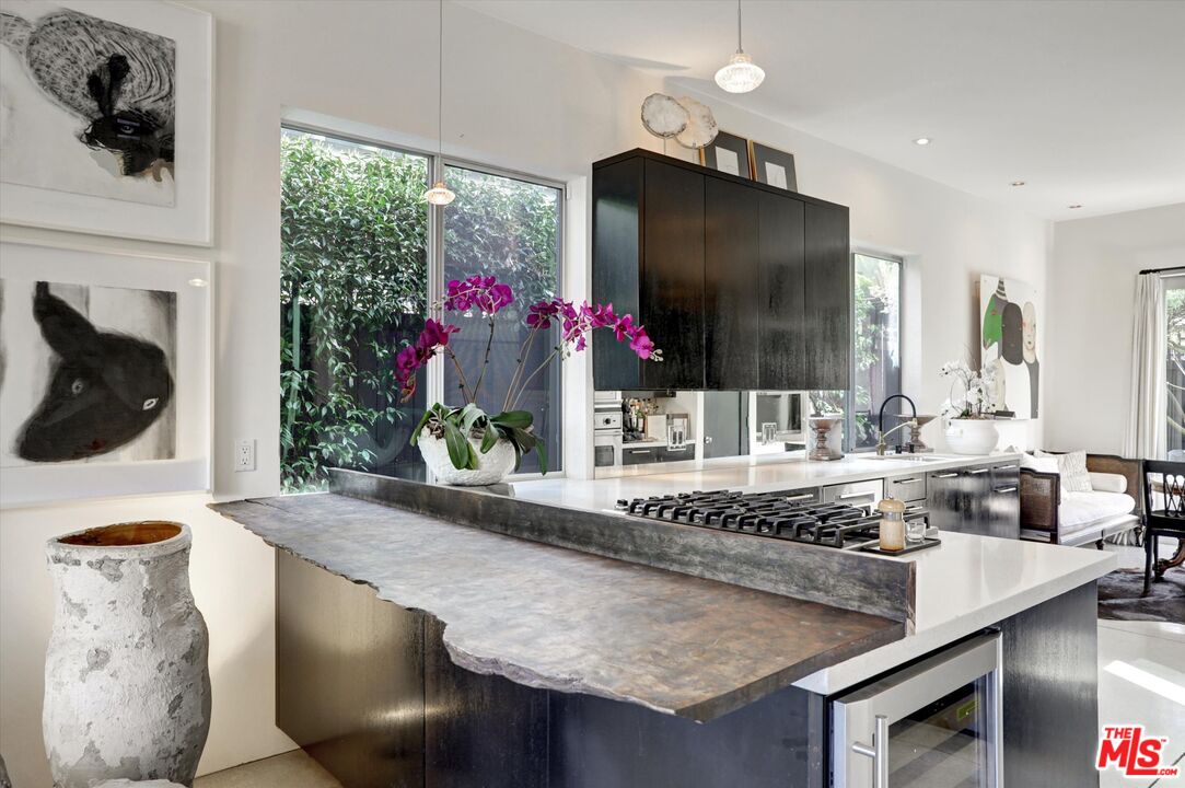 2425 Clement Avenue Venice, CA 90291 - Photo 11 of 35