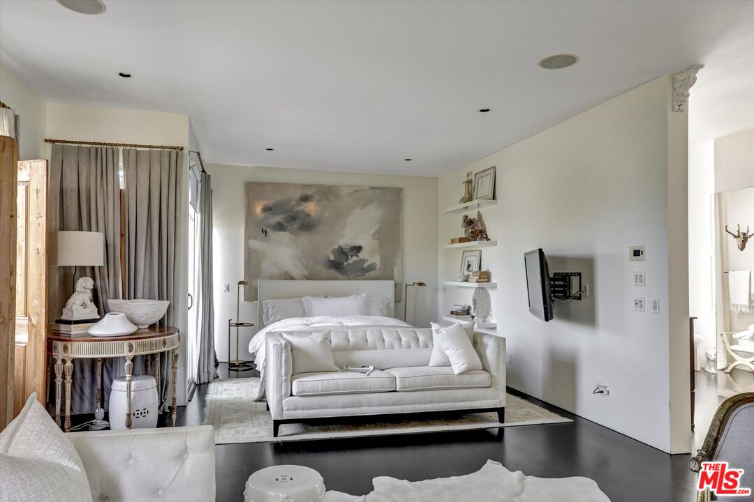 2425 Clement Avenue Venice, CA 90291 - Photo 17 of 35