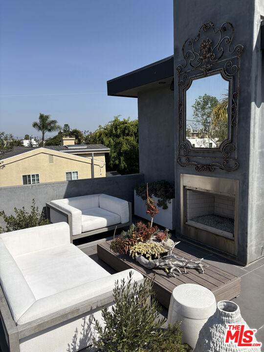 2425 Clement Avenue Venice, CA 90291 - Photo 30 of 31