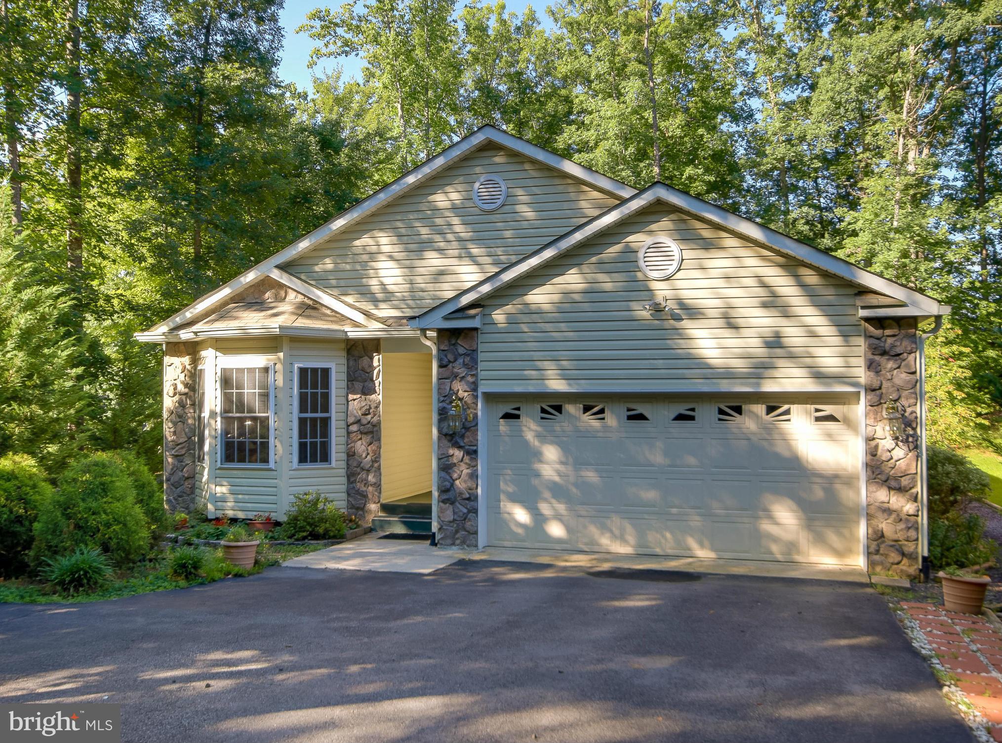 106 Birdie Road Locust Grove, VA 22508 - Photo 2 of 30 Exterior (Front)
