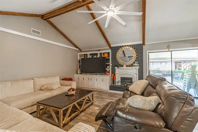 $1,600 | 635 East Church Street, Centerville, TX 75833