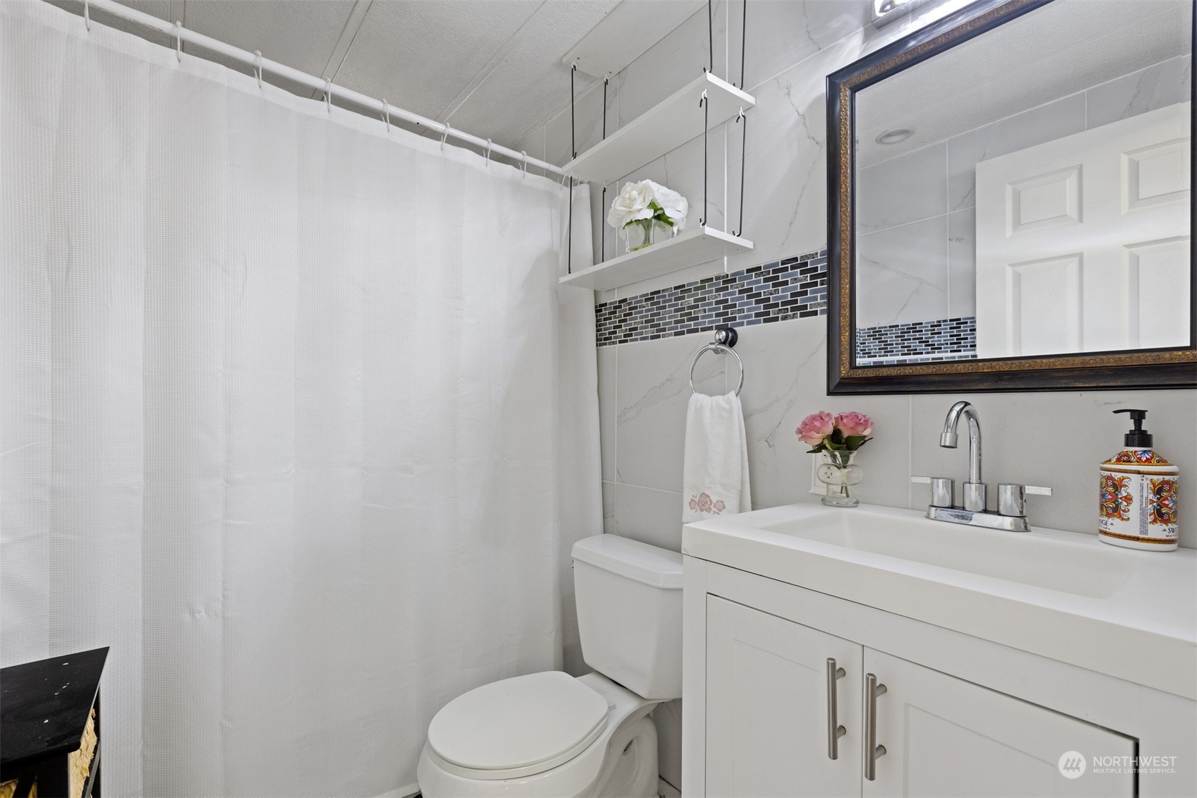2392 Douglas Road, Unit 9 Ferndale, WA 98248 - Photo 17 of 34 Gallery Image 17