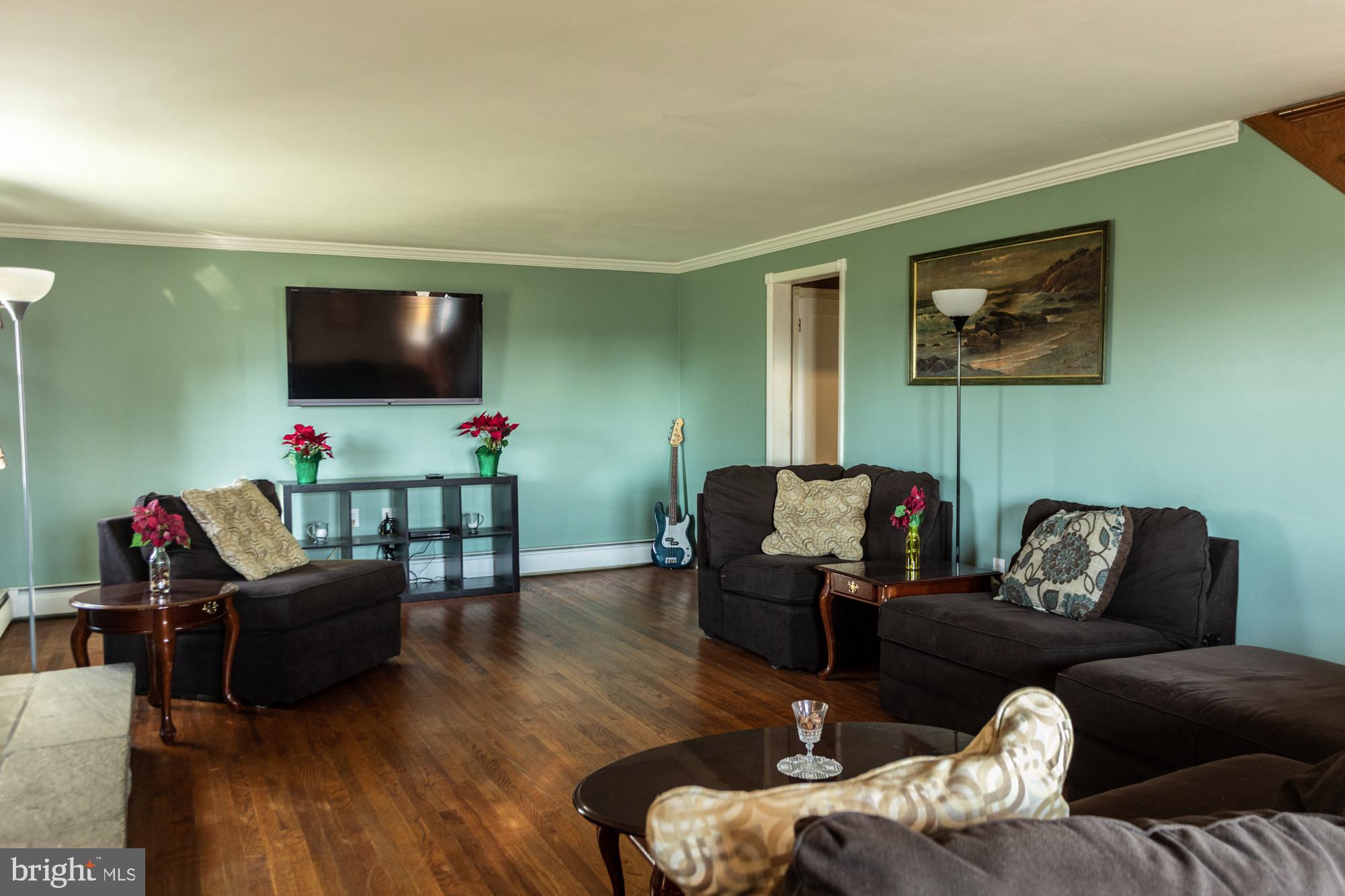 575 Lombard Road Rising Sun, MD 21911 - Photo 8 of 41 Living Room