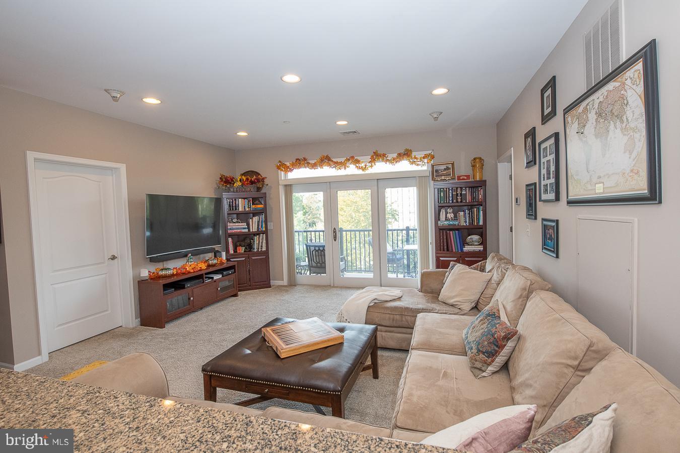 446 Carson Terrace Huntingdon Valley, PA 19006 - Photo 12 of 56 Living Room