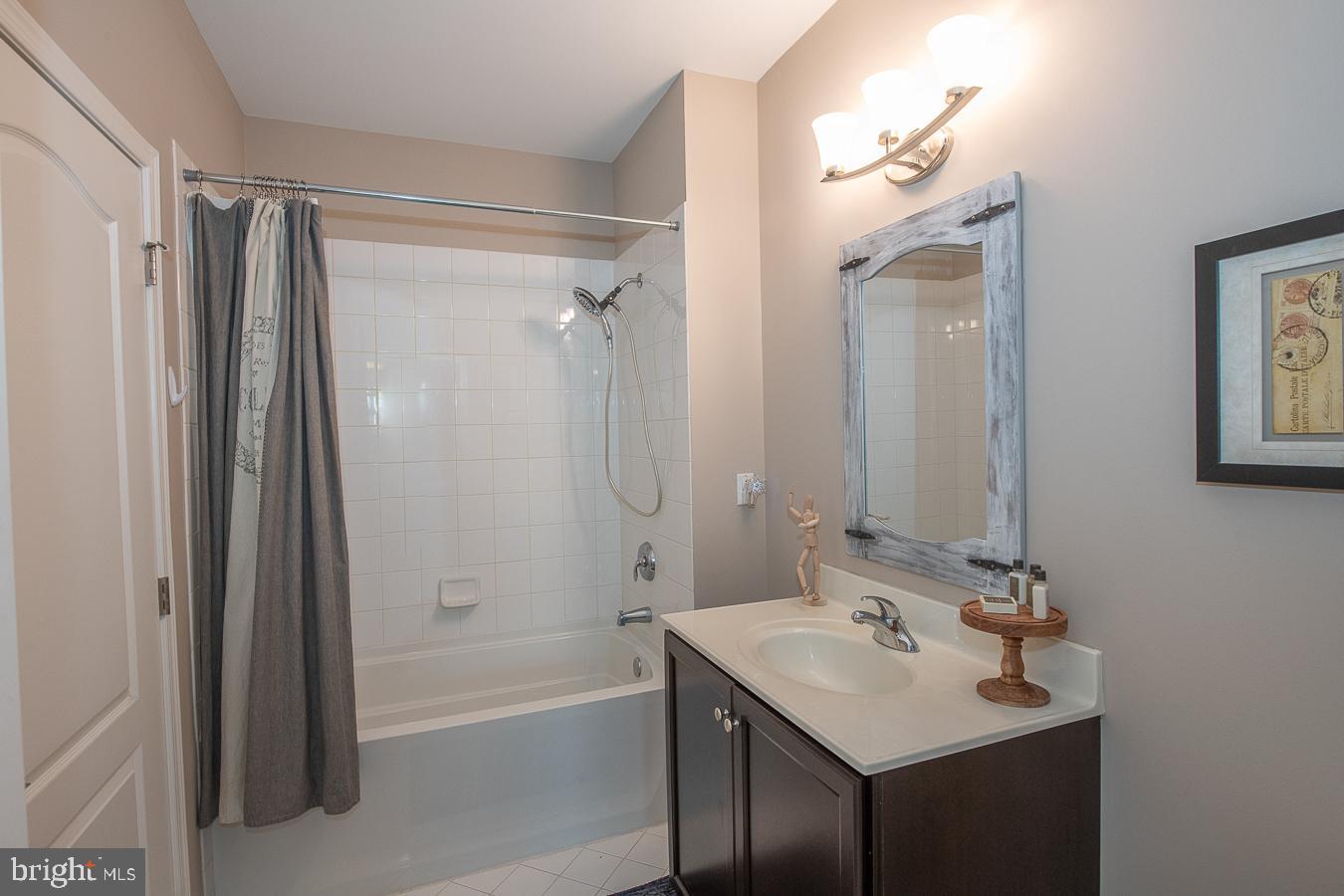 446 Carson Terrace Huntingdon Valley, PA 19006 - Photo 38 of 56 Bathroom #2