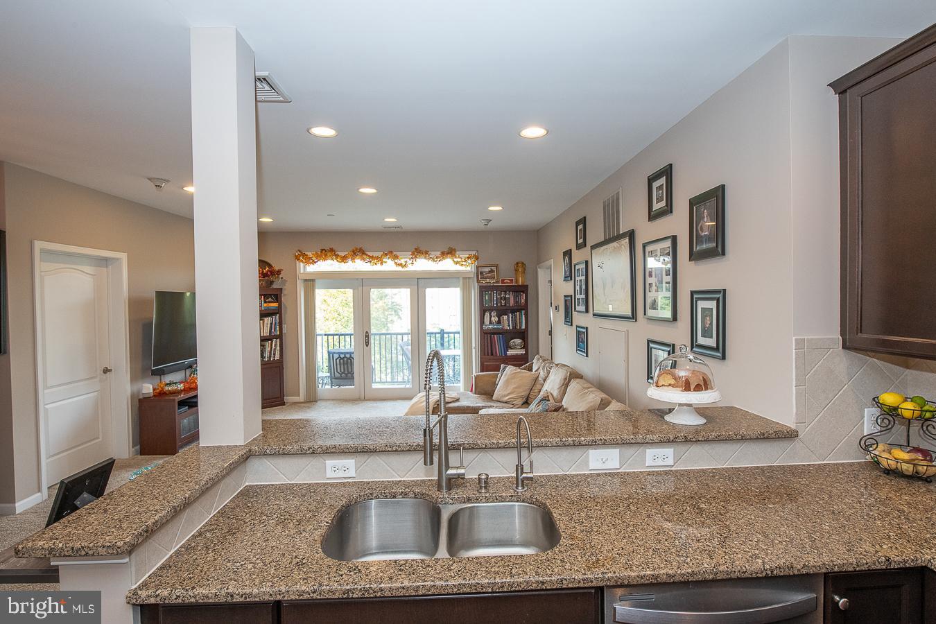 446 Carson Terrace Huntingdon Valley, PA 19006 - Photo 7 of 56 Kitchen