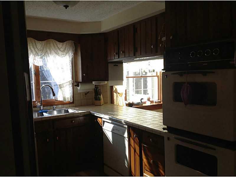 10 Meadowview Road Windham, ME 04062 - Photo 9 of 33 Kitchen. Kitchen