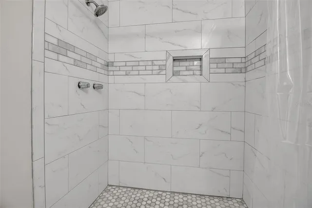 $199,900 | 3484 Lake Bayshore Drive, Unit P515, Bradenton, FL 34205