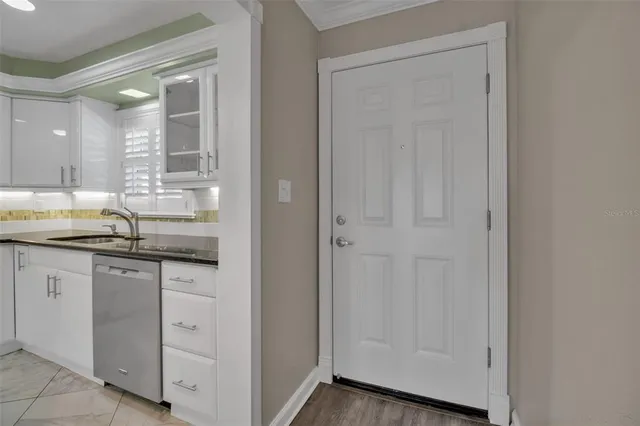 $199,900 | 3484 Lake Bayshore Drive, Unit P515, Bradenton, FL 34205