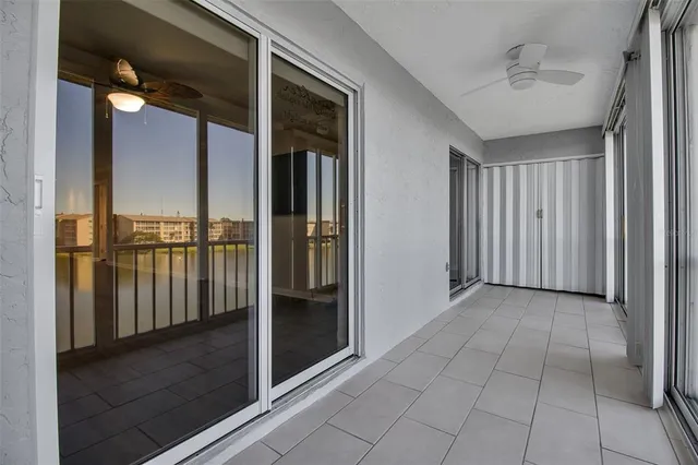 $199,900 | 3484 Lake Bayshore Drive, Unit P515, Bradenton, FL 34205