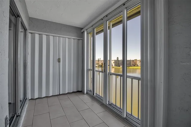 $199,900 | 3484 Lake Bayshore Drive, Unit P515, Bradenton, FL 34205