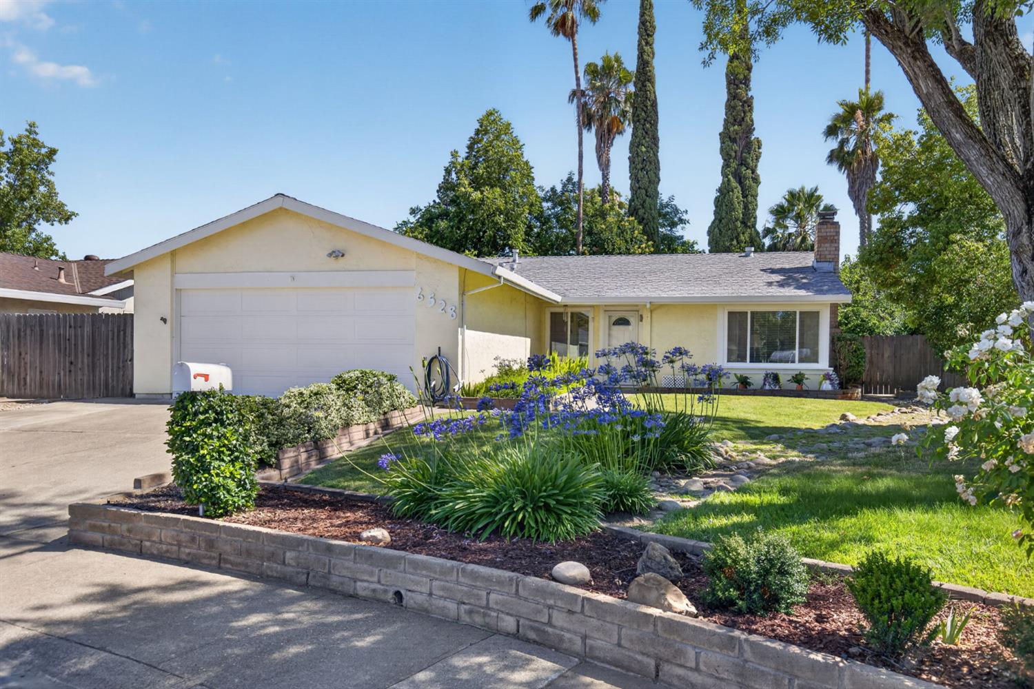 6528 Mossview Way Citrus Heights, CA 95621 - Photo 2 of 42