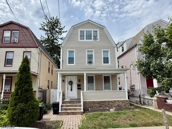 $2,800 | 357 Hoover Avenue, Unit 2, Bloomfield, NJ 07003