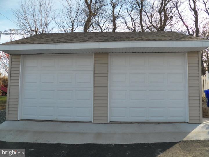 4758 Shimerville Road Emmaus, PA 18049 - Photo 6 of 24 Gallery Image 6