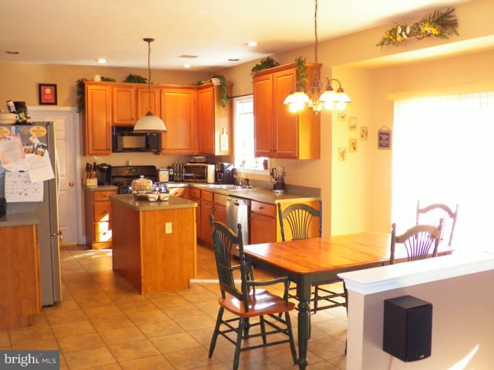 4758 Shimerville Road Emmaus, PA 18049 - Photo 9 of 24 Gallery Image 9