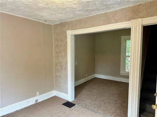 $114,900 | 933 Jefferson Avenue, Rochester, NY 14611