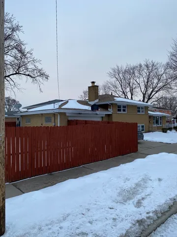 $365,000 | 9558 South Sacramento Avenue, Evergreen Park, IL 60805