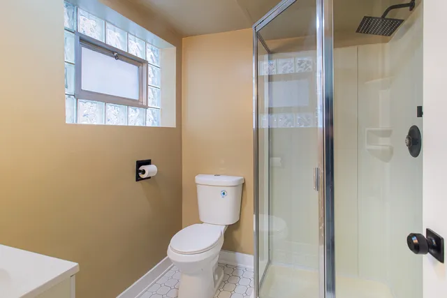 $365,000 | 9558 South Sacramento Avenue, Evergreen Park, IL 60805